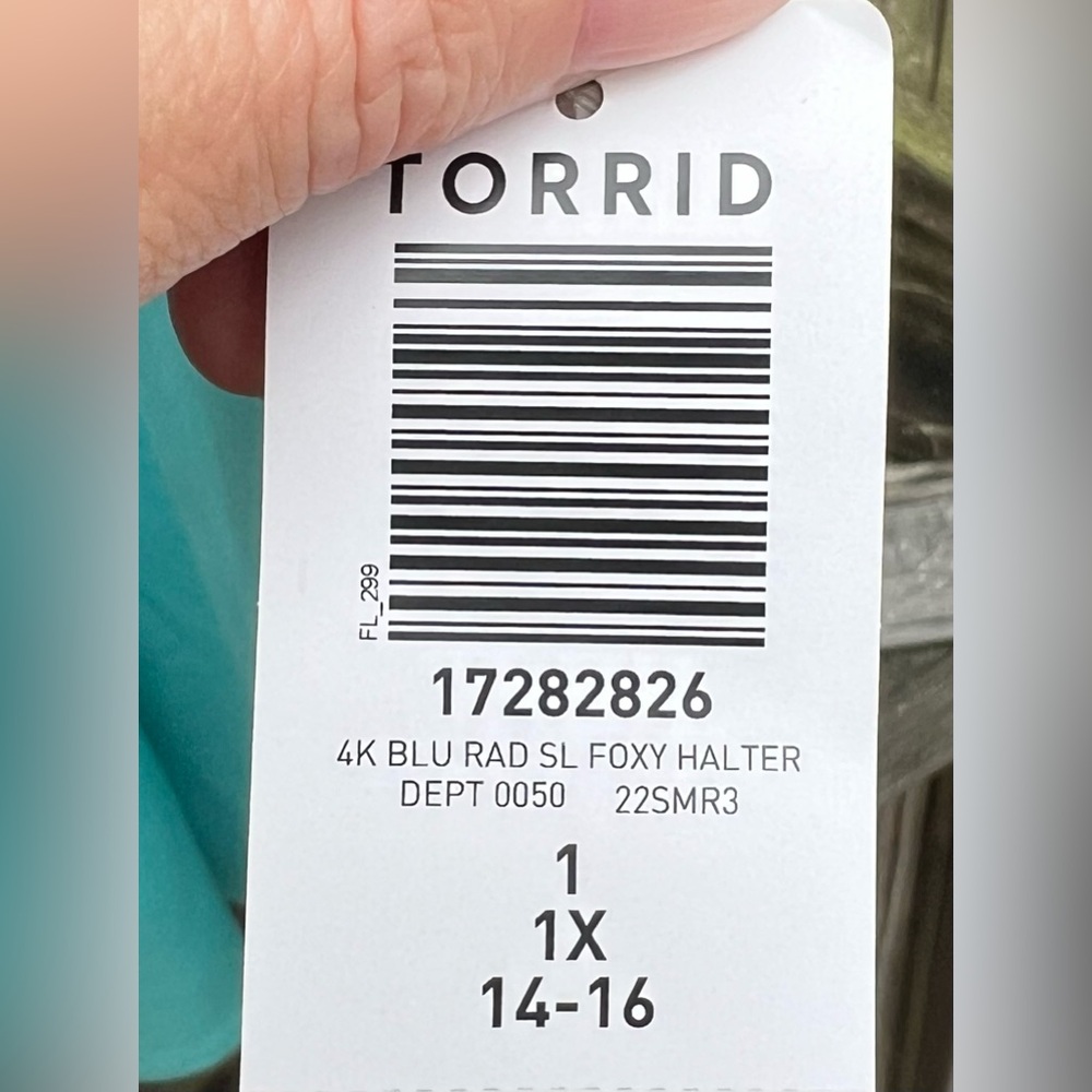 👗Torrid Aqua Blue Halter Tank Top - Picture 5 of 8